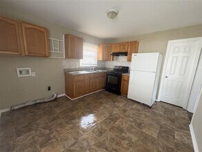 4130 Edgeware Rd in Winston-Salem, NC - Building Photo - Building Photo