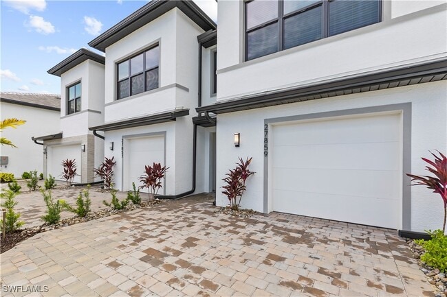 property at 27859 Solis Grande Dr