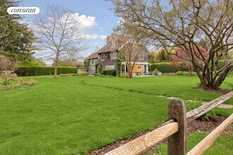 114 Wainscott Main St in Wainscott, NY - Building Photo - Building Photo