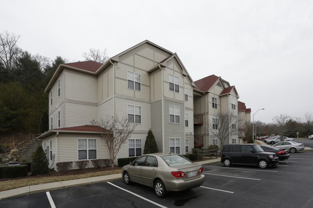 Wind Ridge Apartments in Asheville, NC - Building Photo