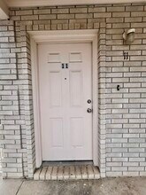 216 E Cherry Ln in Laredo, TX - Building Photo - Building Photo