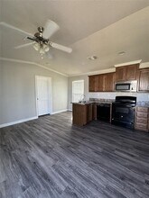 118 Stapp St in Oyster Creek, TX - Building Photo - Building Photo