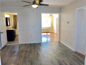 22 Dearborn St-Unit -1 in Newport, RI - Foto de edificio - Building Photo