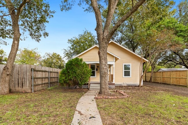 1113 8th St in Rosenberg, TX - Building Photo - Building Photo