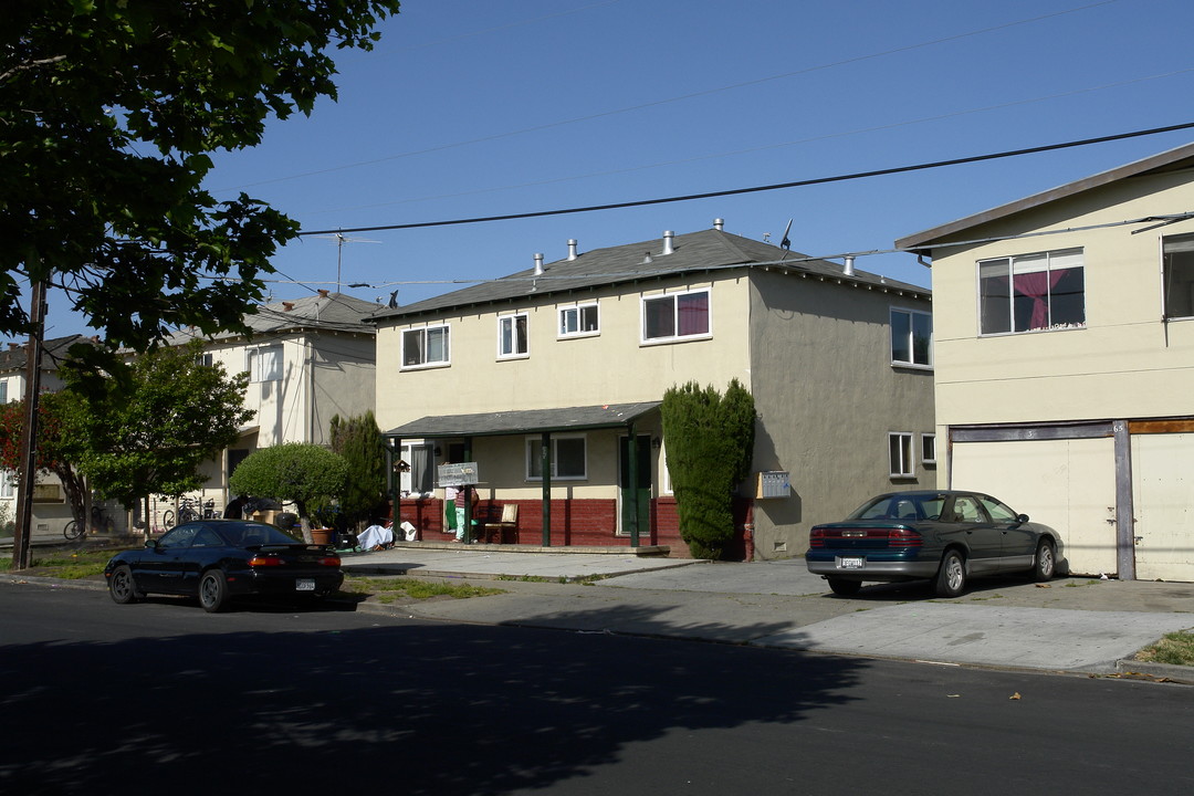 645 Laurel St in Redwood City, CA - Building Photo