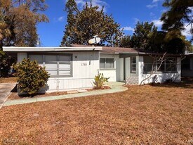 1759 Winkler Ave in Ft. Myers, FL - Building Photo