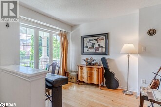 116 Empire Dr in Barrie, ON - Building Photo - Building Photo