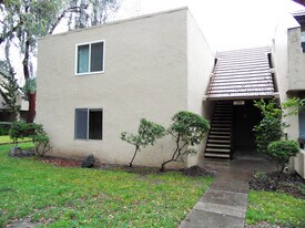 296 Tradewinds Dr in San Jose, CA - Building Photo