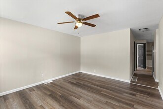 10417 Count Dr in St. Louis, MO - Building Photo - Building Photo