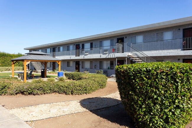 Oakdale Apartments