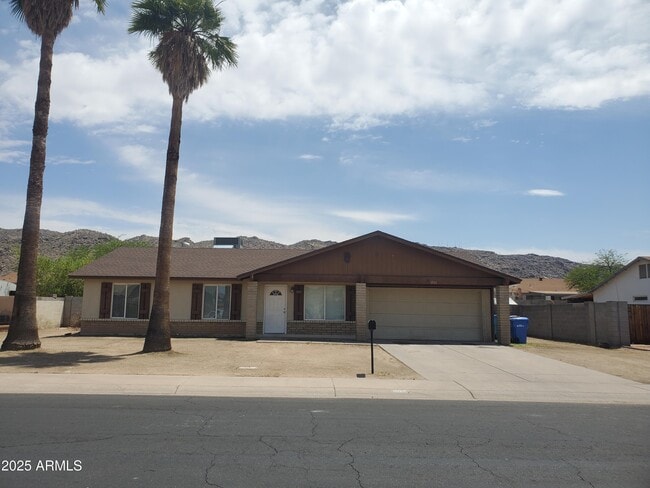 property at 1511 E Desert Dr