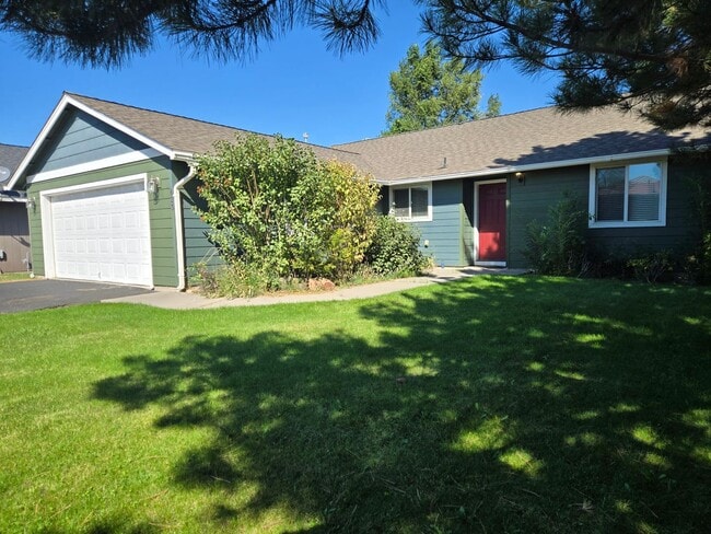 property at 623 SE Conifer Ct