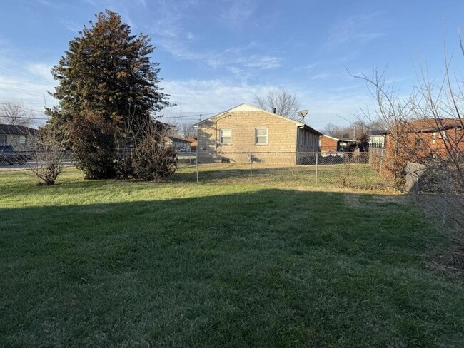 2013 S 28th St in Louisville, KY - Building Photo - Building Photo