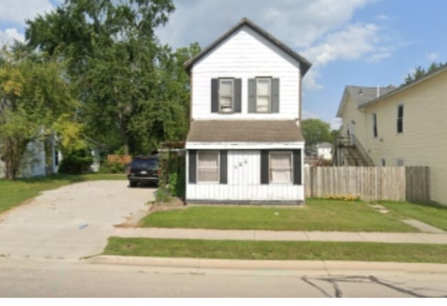 property at 424 S Miami Ave