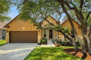 5005 Pyrenees Pass in Bee Cave, TX - Building Photo