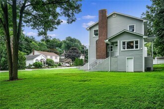 80 Greenville Rd in Katonah, NY - Building Photo - Building Photo