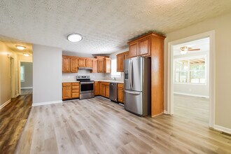 650 Lindsey Lake Rd in Dallas, GA - Building Photo - Building Photo