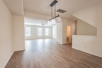 8117 Silverton Creek Ln in Houston, TX - Building Photo - Building Photo