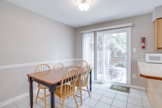 4685 Forestdale Dr in Fairfax, VA - Building Photo - Building Photo