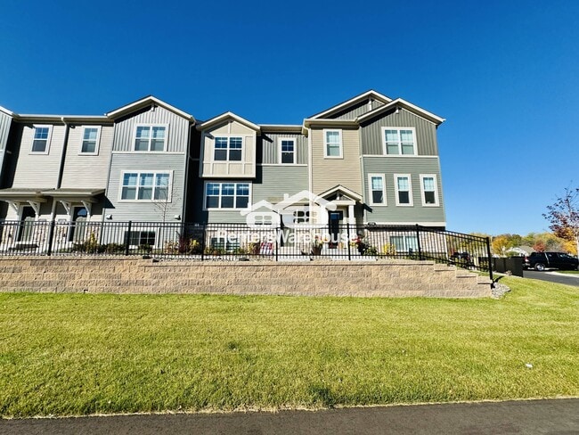 1518 Timberwood Ln in West St. Paul, MN - Building Photo - Building Photo