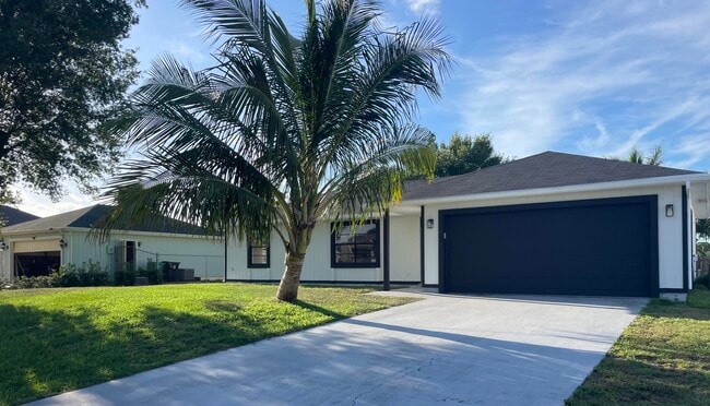 933 SW Liberty Ave