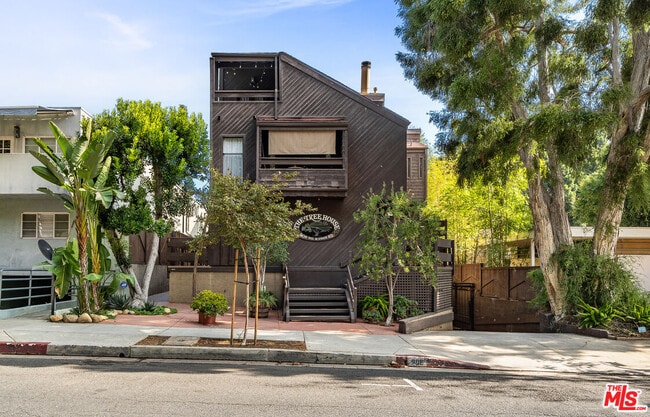 906 Kings Rd in West Hollywood, CA - Building Photo - Building Photo