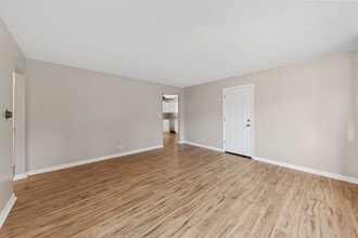 140 Newberry Ave in Libertyville, IL - Building Photo - Building Photo