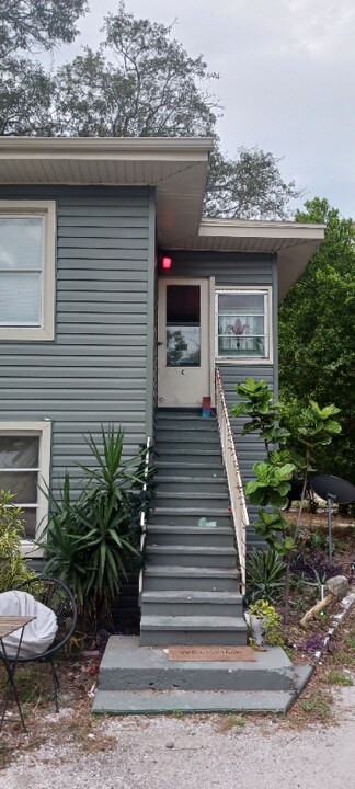 351 Orangewood Dr-Unit -C in Dunedin, FL - Building Photo