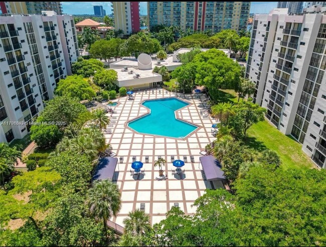 property at 17011 N Bay Rd
