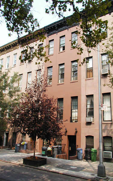 37 Charles St in New York, NY - Building Photo