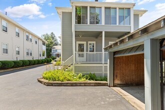 24 Fairbanks Rd in Milton, MA - Building Photo - Building Photo