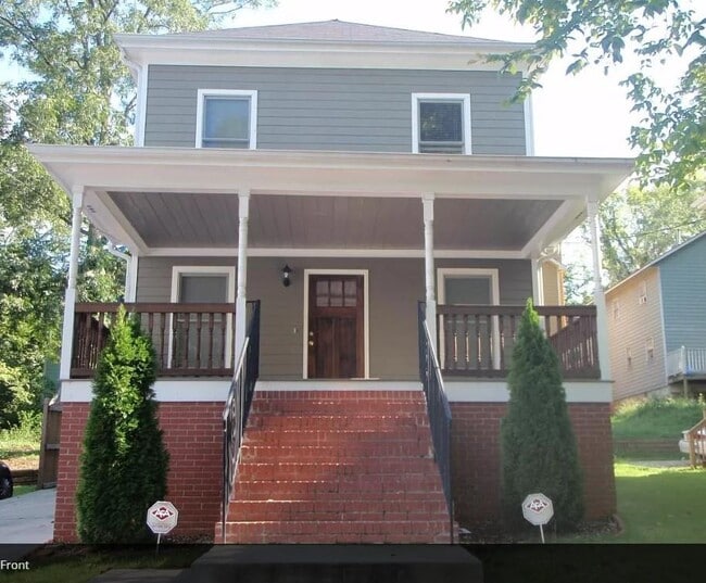 property at 600 Delbridge St NW