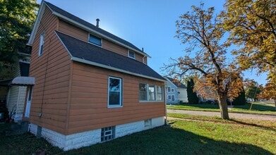 589 Rubber St in Barberton, OH - Building Photo - Building Photo