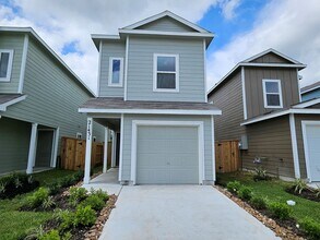 21431 Carosella Dr in New Caney, TX - Building Photo - Building Photo