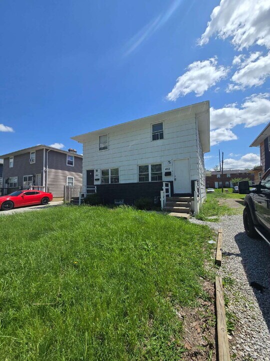 452 S Napoleon Ave in Columbus, OH - Building Photo