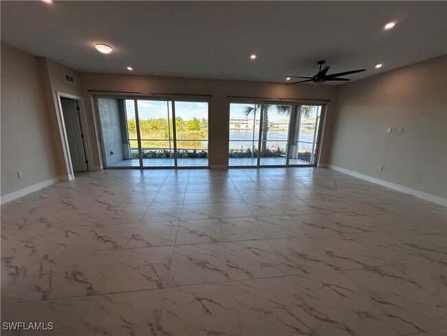 property at 257 Indies Dr E