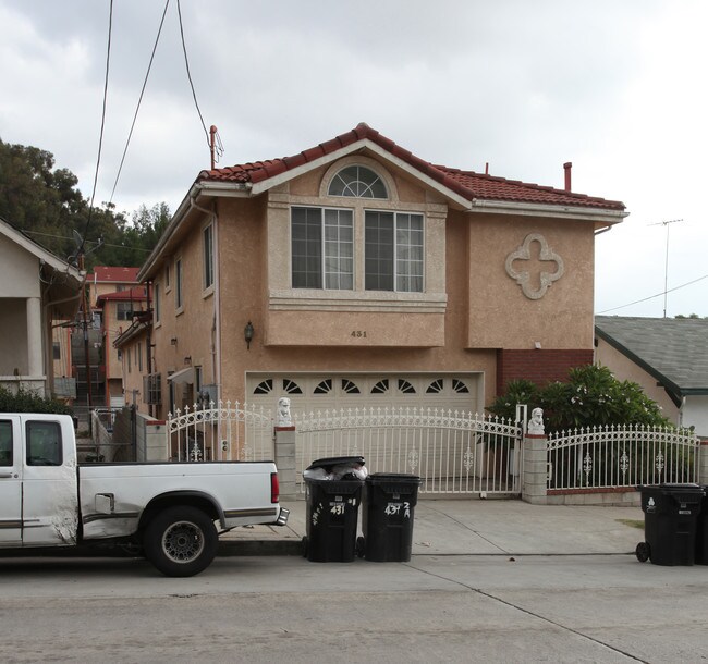 431 Solano Ave in Los Angeles, CA - Foto de edificio - Building Photo