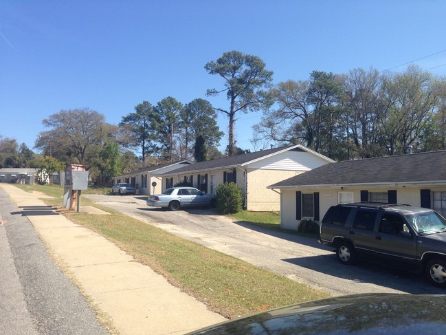 Mallard Apartments in Columbia, SC - Building Photo - Building Photo