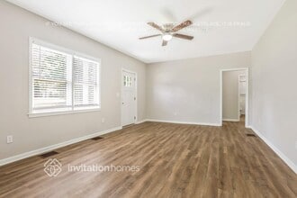 60 Harmony Grove Rd in Lilburn, GA - Foto de edificio - Building Photo