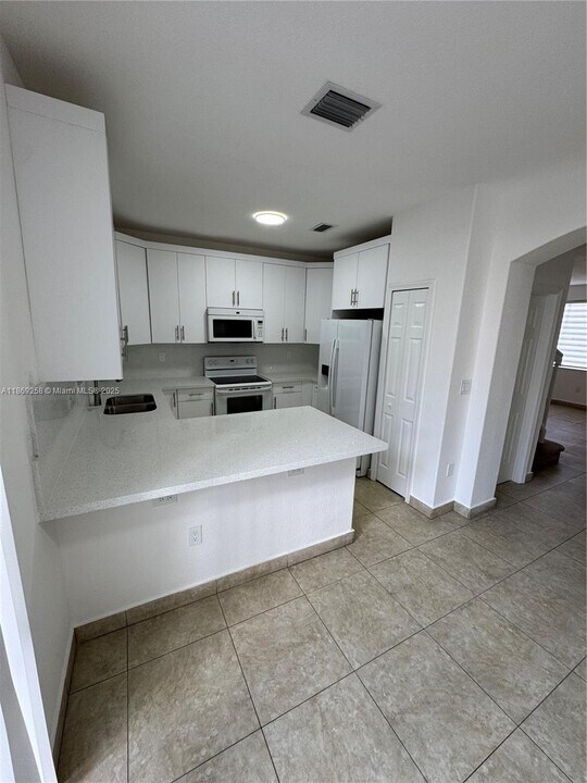 2523 SE 15th Pl in Homestead, FL - Building Photo