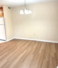 25 Old Turnpike Rd, Unit Building 15 1 in Southington, CT - Building Photo - Building Photo