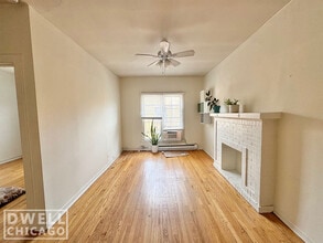 730 W Roscoe St, Unit 2 in Chicago, IL - Building Photo - Building Photo