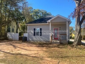 609 N Hill St in Griffin, GA - Building Photo