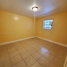 1467 NW 53rd St-Unit -3 in Miami, FL - Building Photo - Building Photo