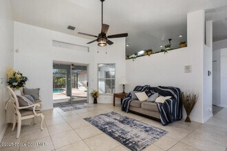 805 7 Gables Cir SE in Palm Bay, FL - Building Photo - Building Photo