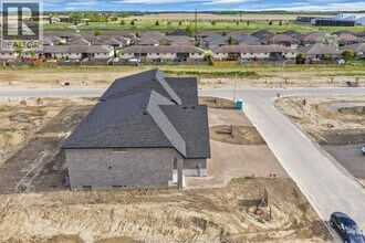 662 Linden St in Lakeshore, ON - Building Photo - Building Photo