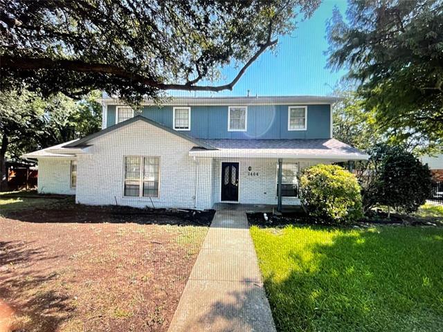 2404 Dalgreen Dr in Plano, TX - Building Photo