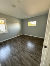 17549 Blythe St in Los Angeles, CA - Building Photo - Building Photo