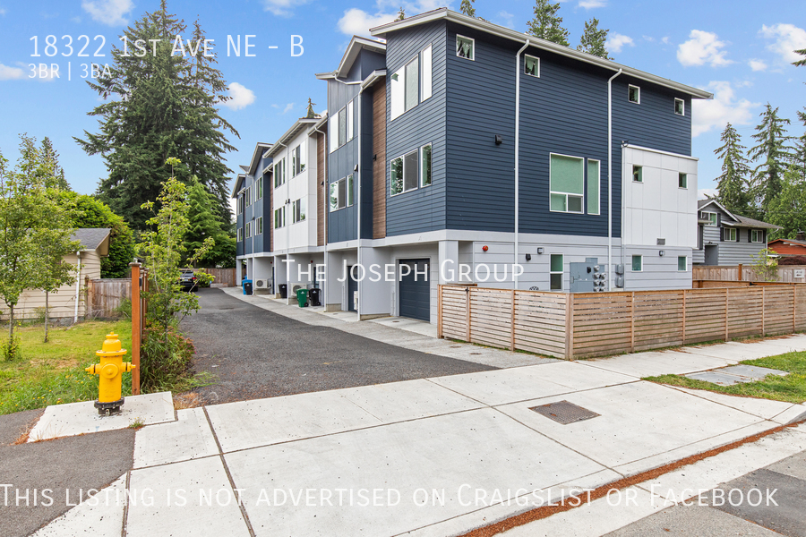 18322 1st Ave NE in Shoreline, WA - Foto de edificio