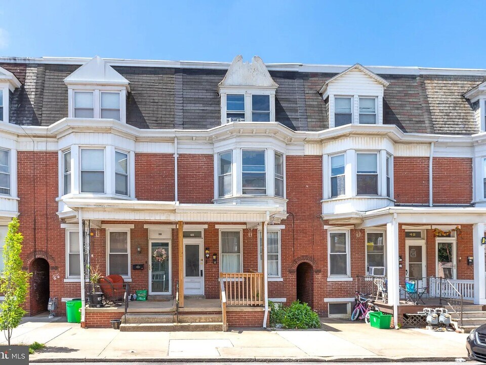 40 N Tremont St, Unit # 2 in York, PA - Foto de edificio